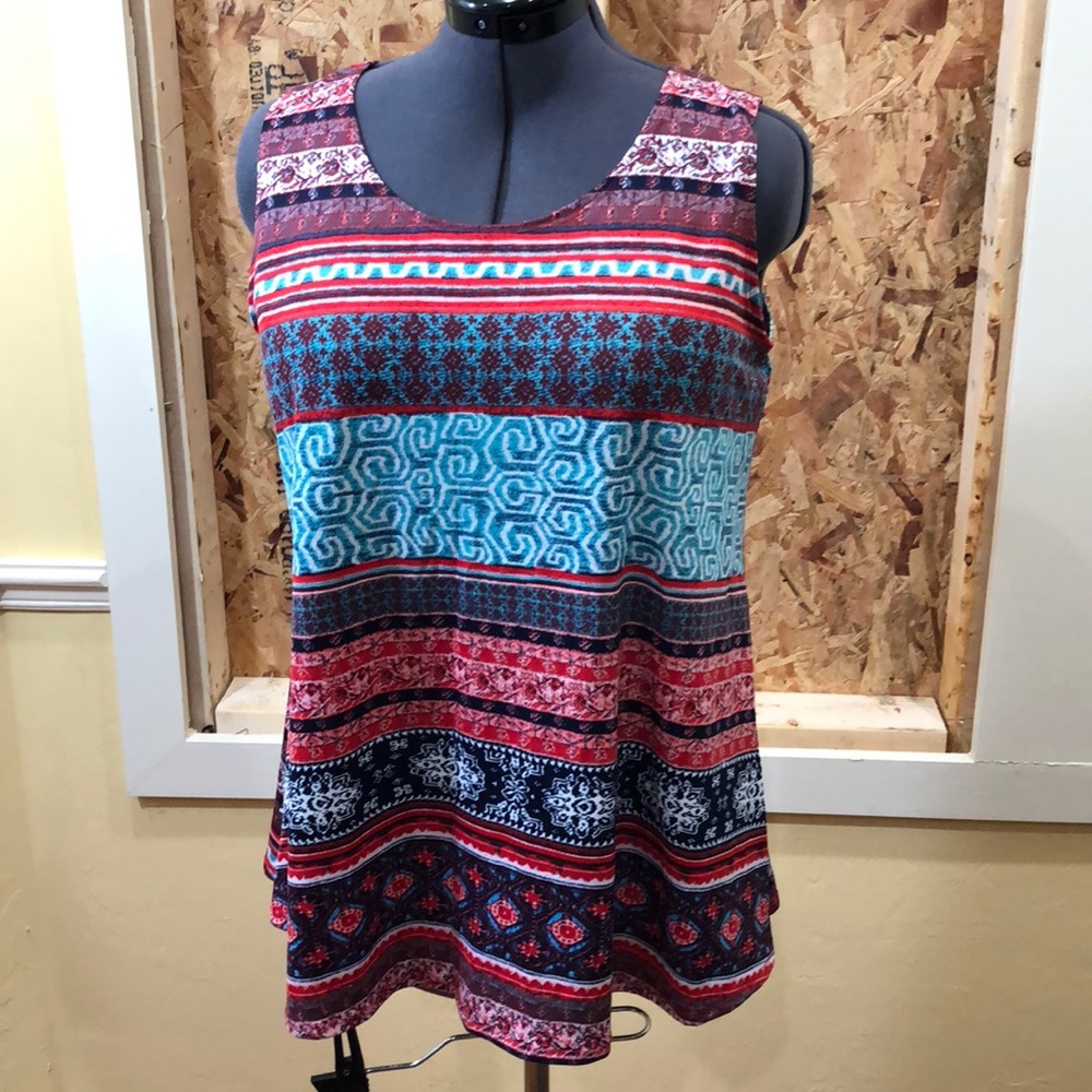 Like new sleeveless tunic Size Large